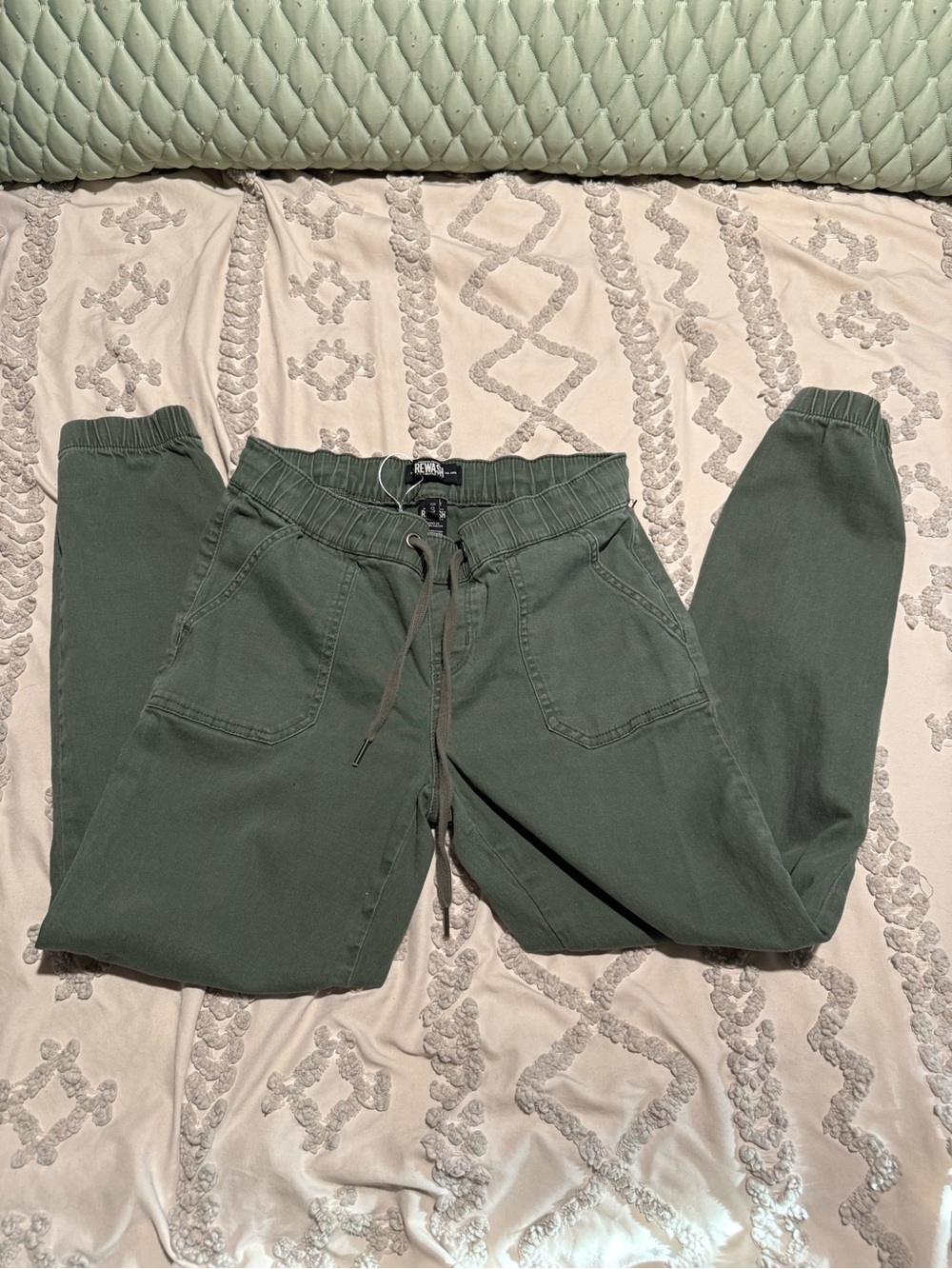 4/$16 Rewash Women’s Drawstring Joggers in Olive